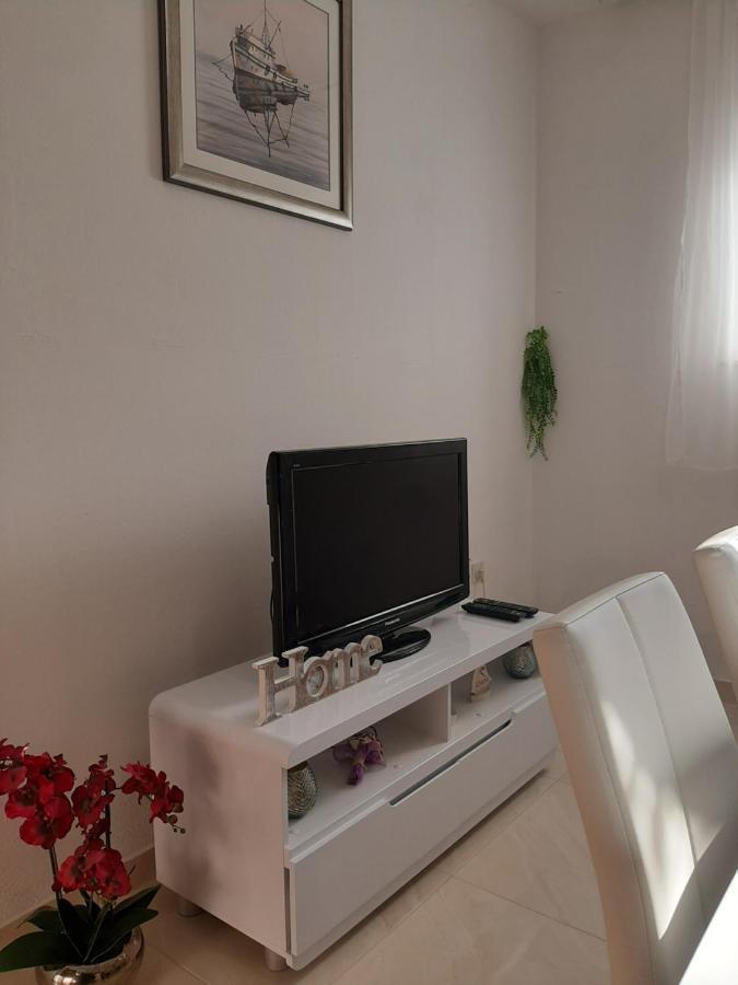 Giovanna - Spacious Lovely Apartment Supetar Dış mekan fotoğraf