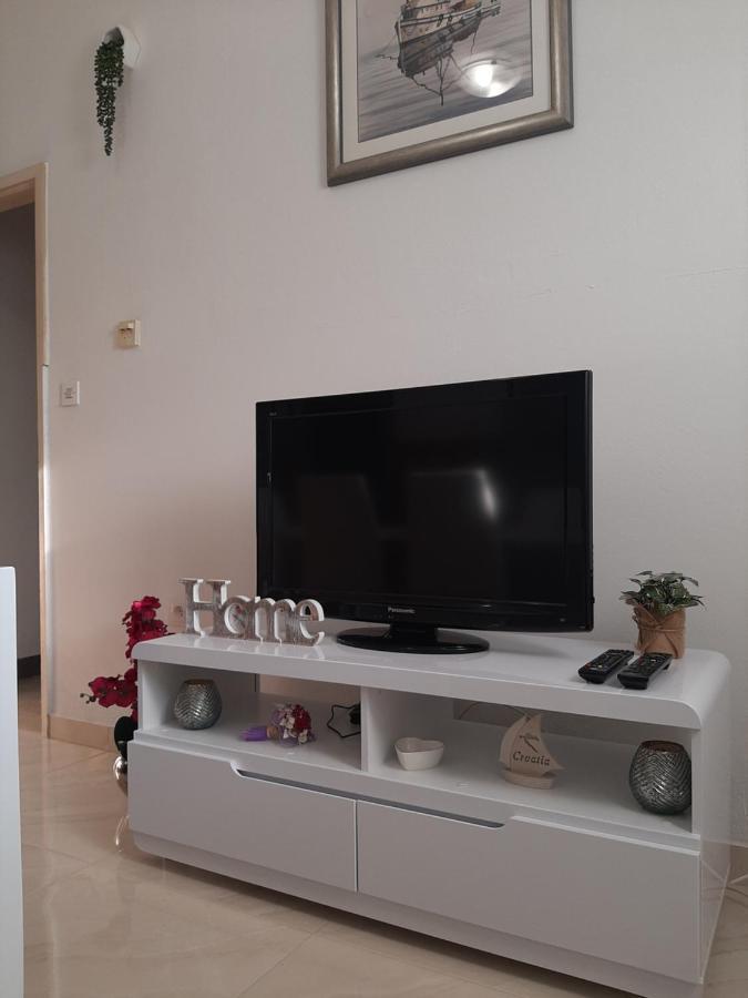 Giovanna - Spacious Lovely Apartment Supetar Dış mekan fotoğraf